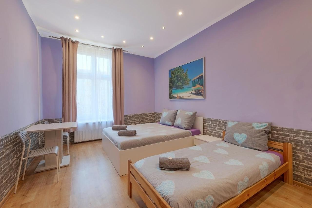 70S Guest Room Krakow Ngoại thất bức ảnh